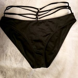 La Senza cage style bikini bottoms